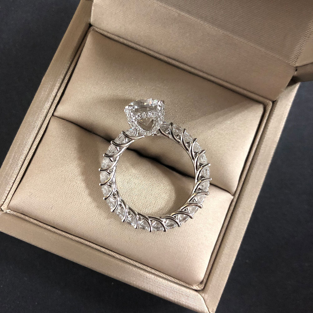 Round Cut CVD Diamond Engagement Promise Anniversary Ring