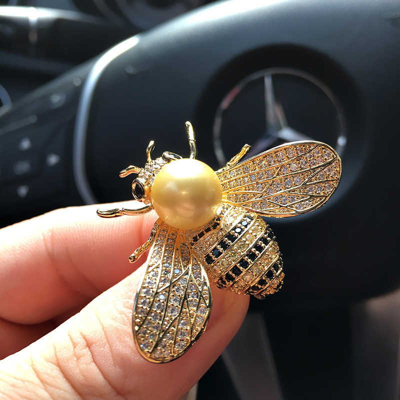 Pearl Bee Brooch