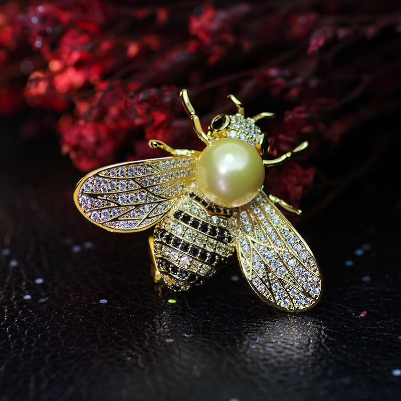 Pearl Bee Brooch