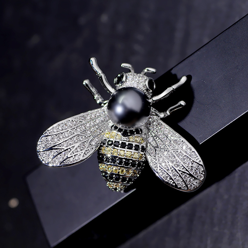 Pearl Bee Brooch