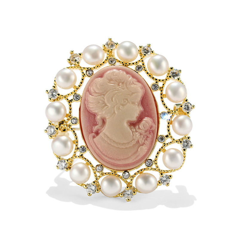 Embossed Beauty Pearl Brooch