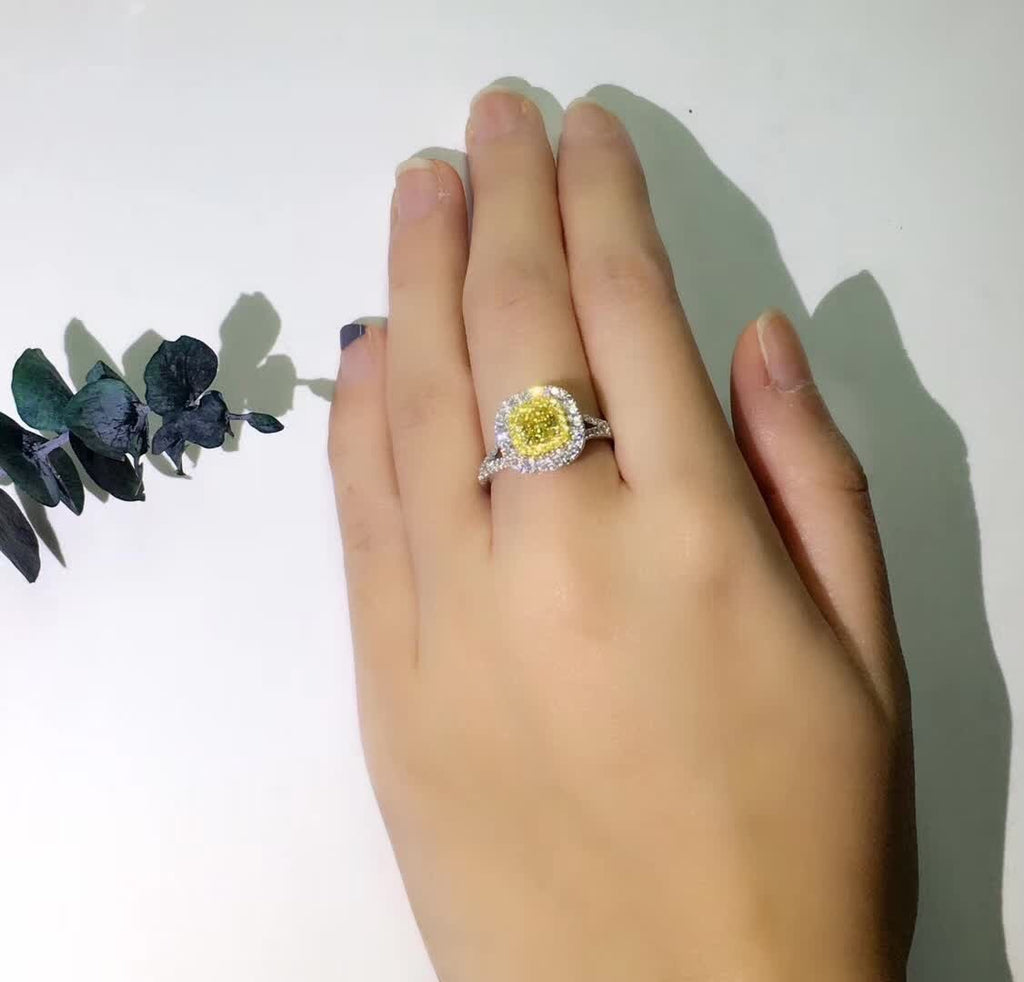 Luxury Square Zircon Inlaid Yellow Diamond Ring
