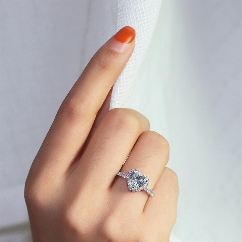 Double Heart Shape 3.0 Face CVD Diamond Ring(2.0CT)