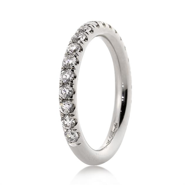 Round Brilliant Cut Diamond Wedding Band