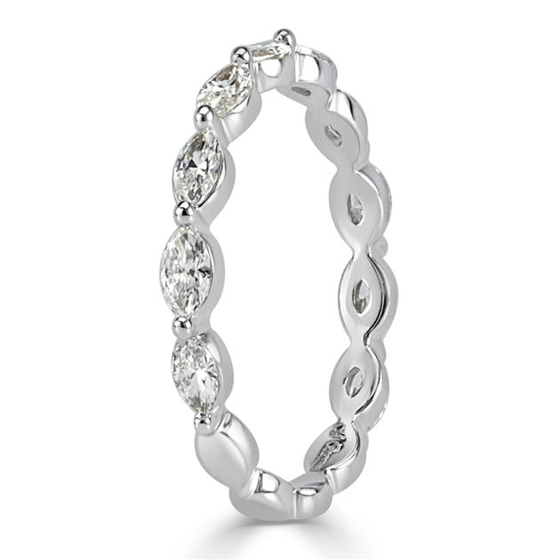 Round Brilliant Cut Diamond Wedding Band