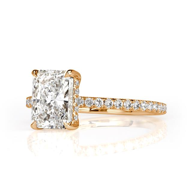 Radiant Cut Diamond Engagement Ring