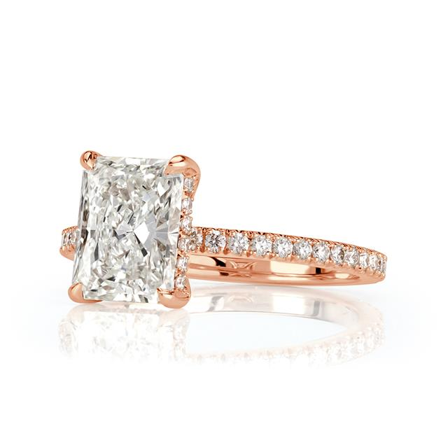 Radiant Cut CVD Diamond Engagement Ring