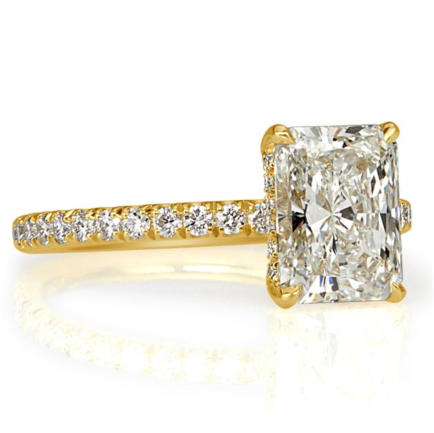 Radiant Cut CVD Diamond Engagement Ring