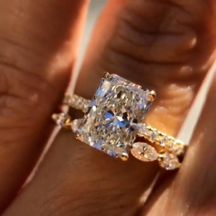 Radiant Cut CVD Diamond Engagement Ring
