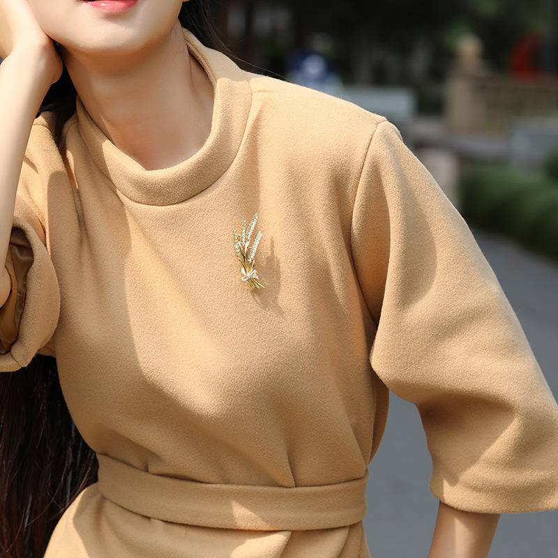 Wheat Bow Brooch