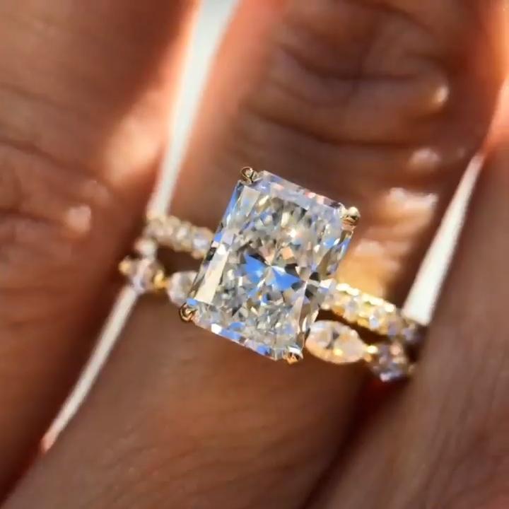 Radiant Cut CVD Diamond Engagement Ring