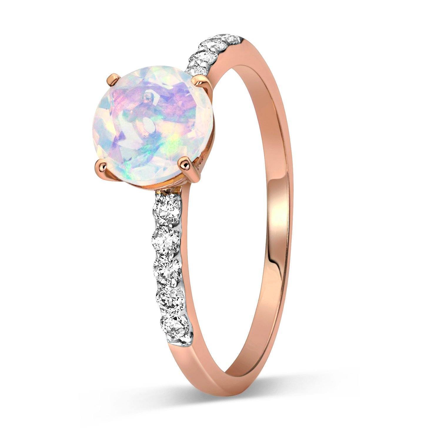 Round Shaped Engagement Ring