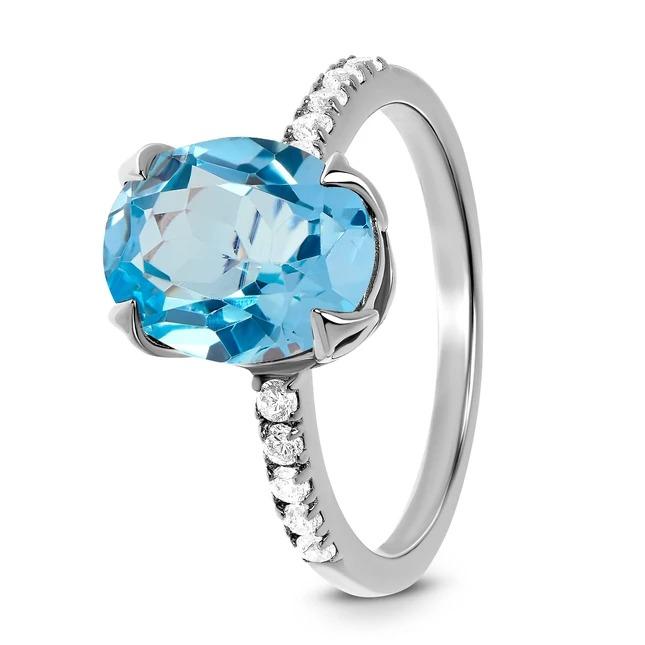Oval Shaped Engagement Ring