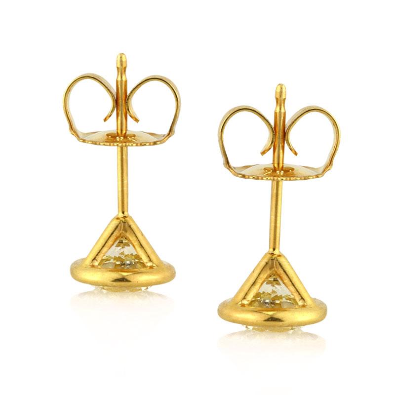 Round Brilliant Cut Diamond Stud Earrings