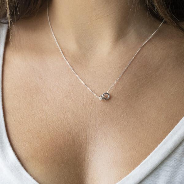 Interlocking Circle Necklace