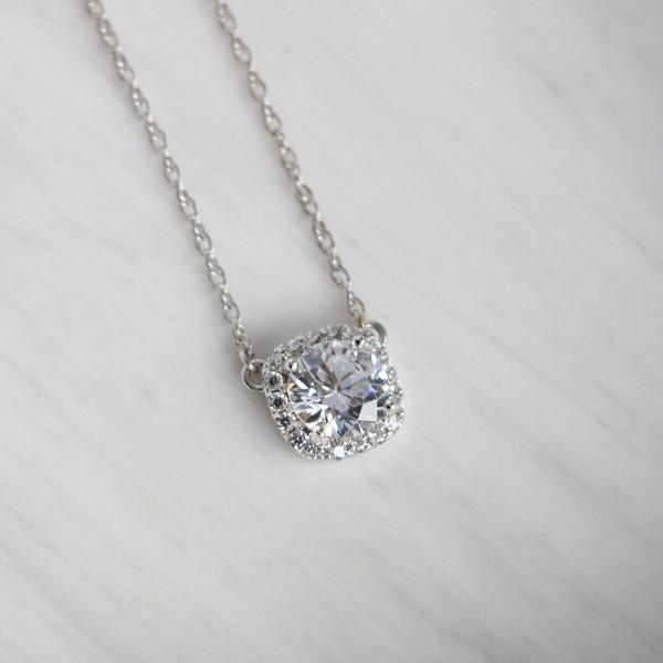 Round Brilliant Cut Diamond Necklace