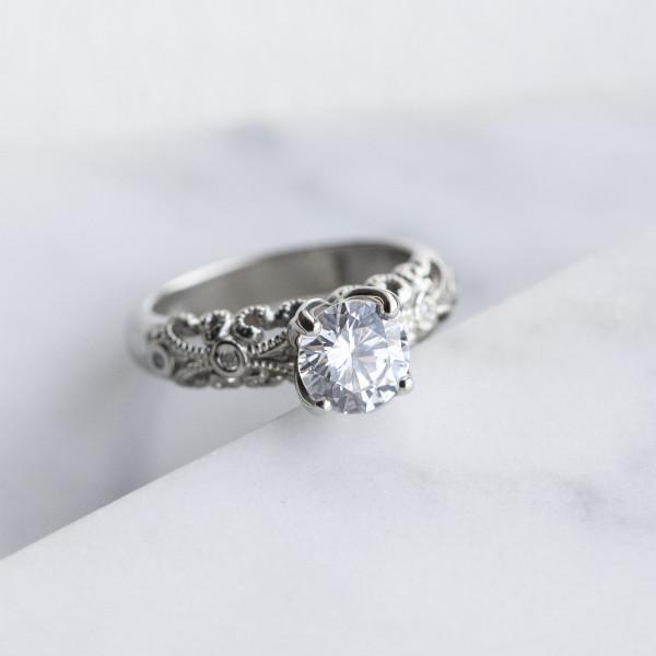 Round Brilliant Cut Diamond Engagement  Ring
