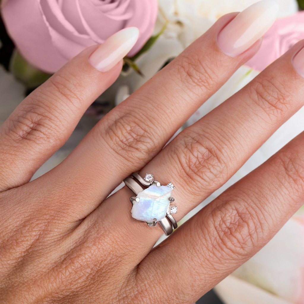 Round Brilliant Cut  Diamond Wedding Ring