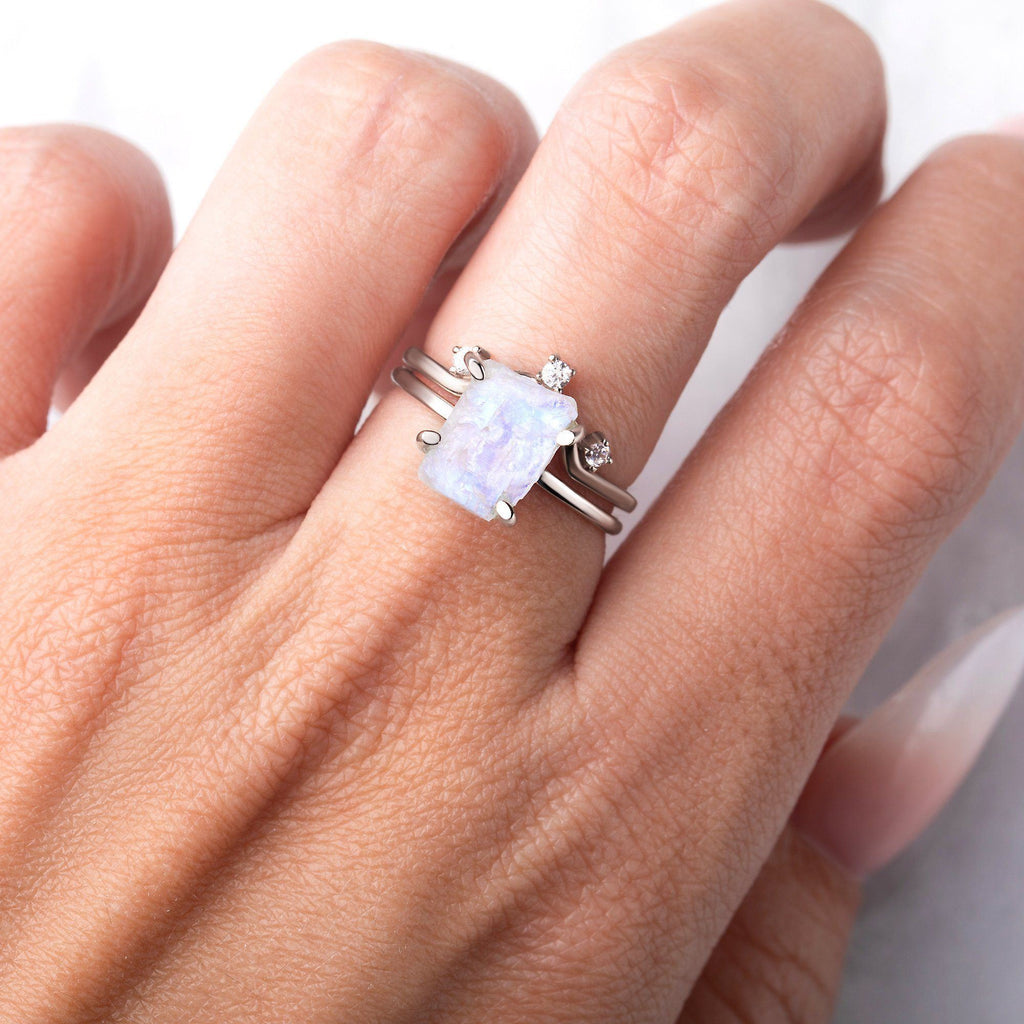 Round Brilliant Cut  Diamond Wedding Ring