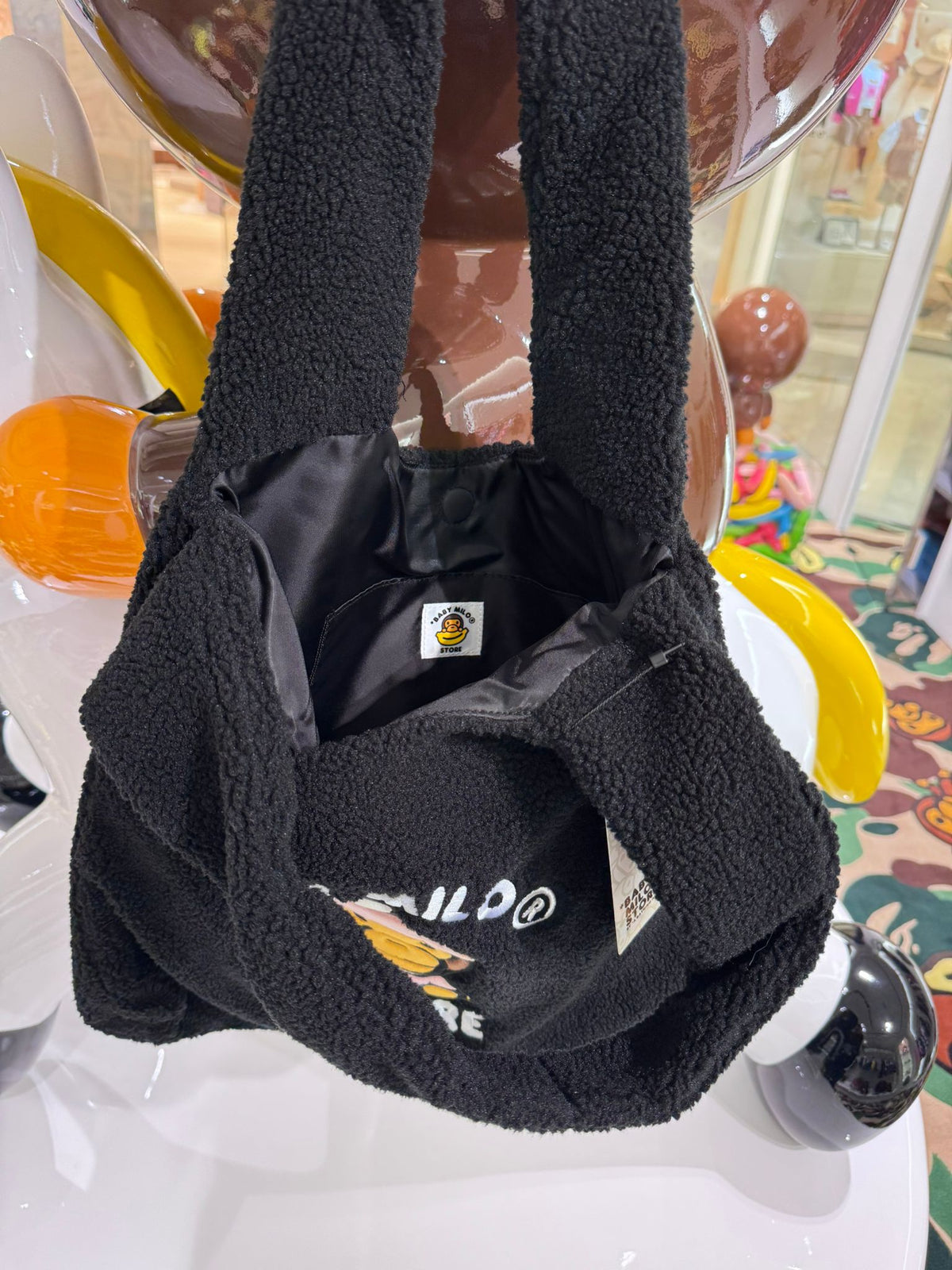 BABY MILO SHERPA FUR LARGE TOTE BAG BLACK