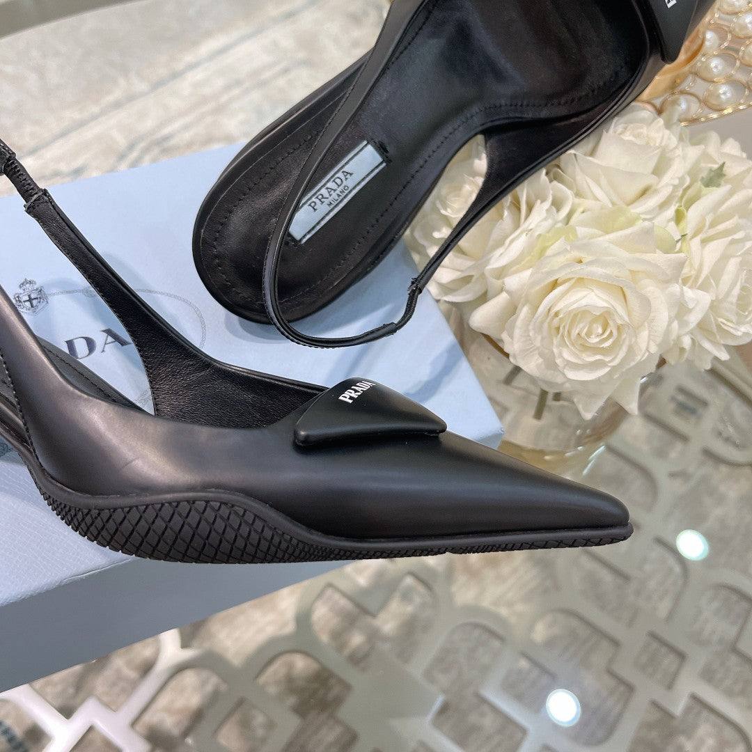 Prada Patent Leather Slingback Heels – Spring/Summer Collection – 2022