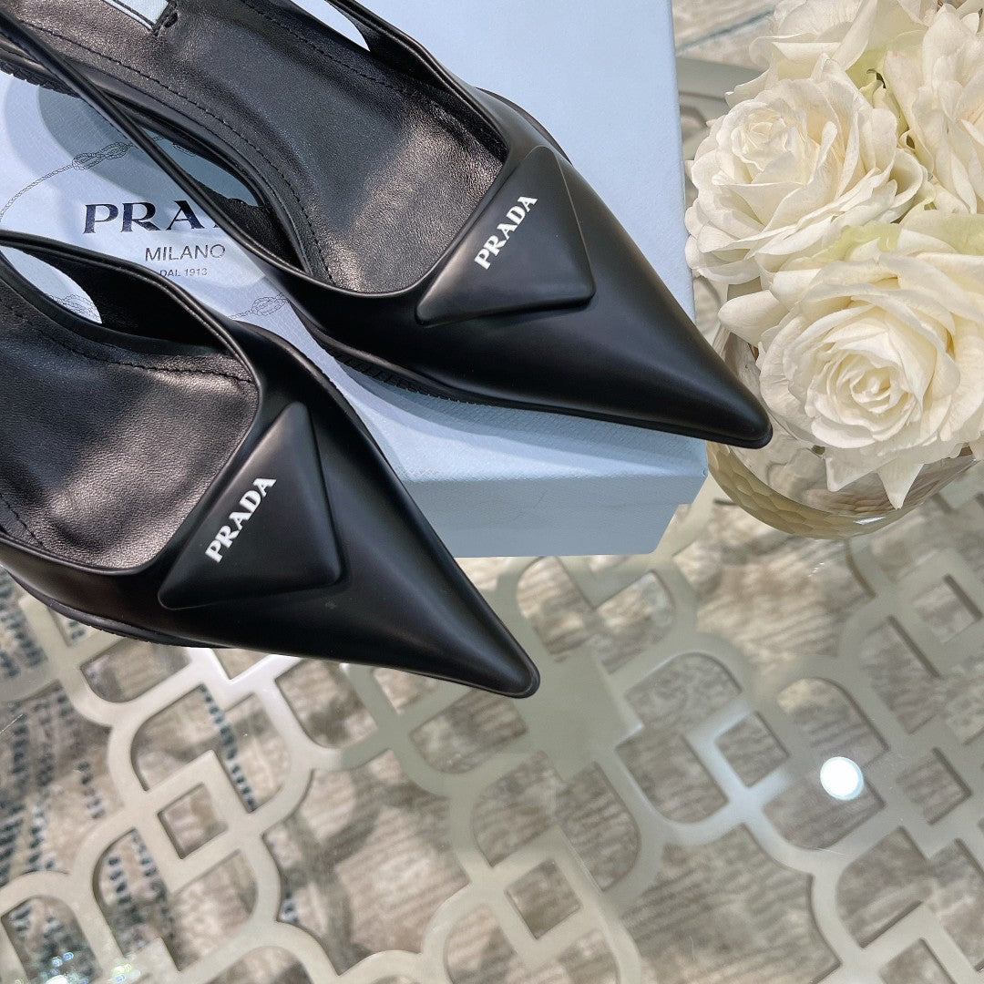 Prada Patent Leather Slingback Heels – Spring/Summer Collection – 2022