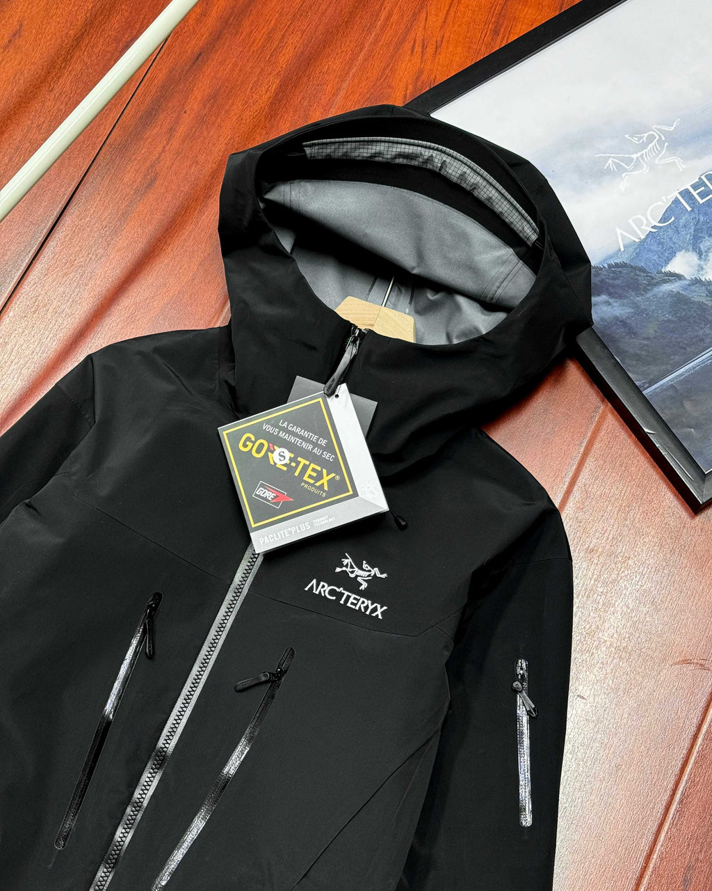 Arc'teryx Alpha SV 7th Generation Hard Shell Jacket