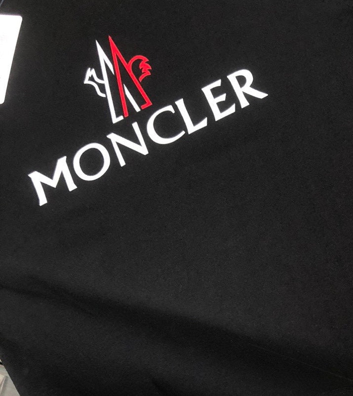 Moncler Classic Logo Print Sweatshirt – 2024 Fall Collection