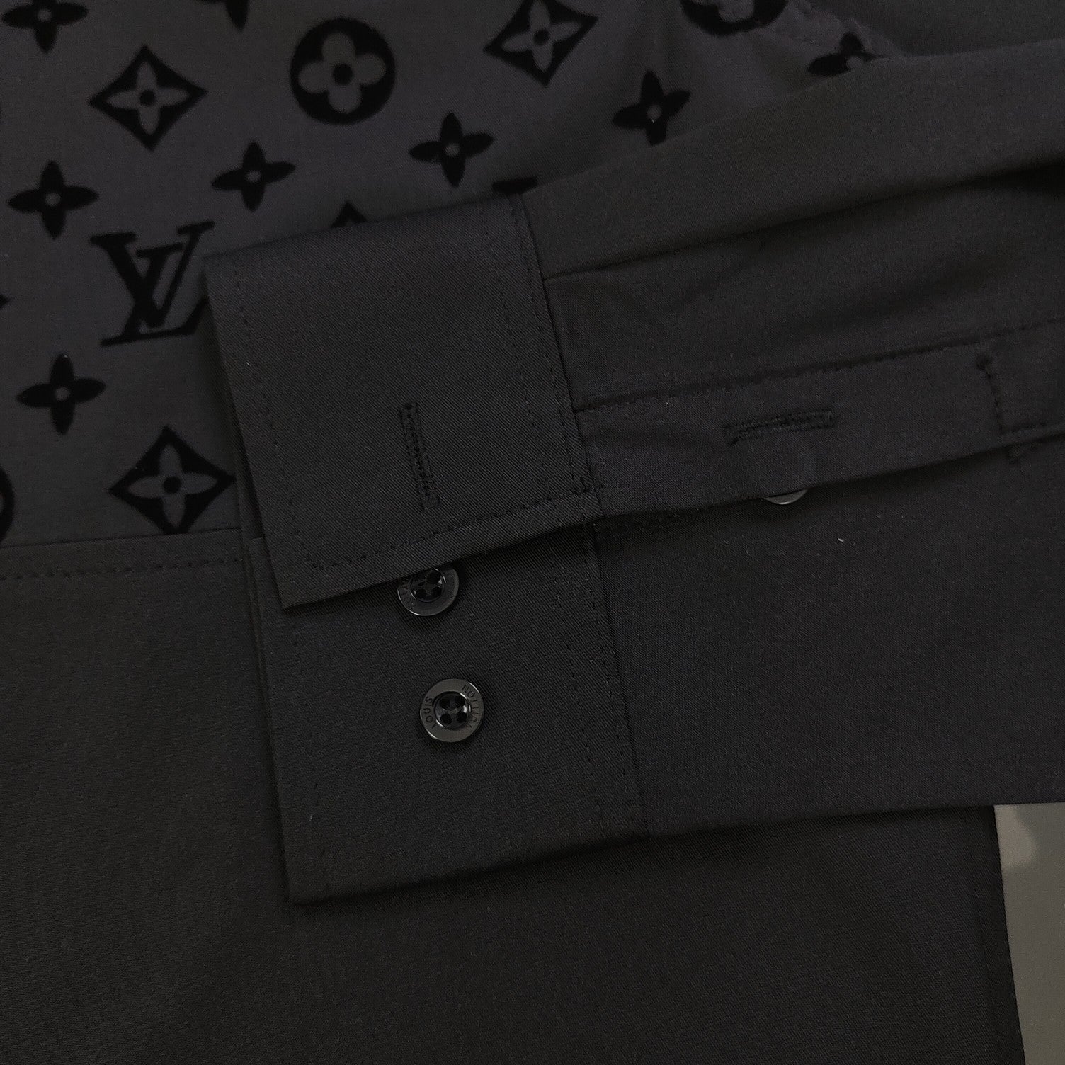 Louis Vuitton Flocked Logo Patchwork Long Sleeve Shirt – 2025 Collection