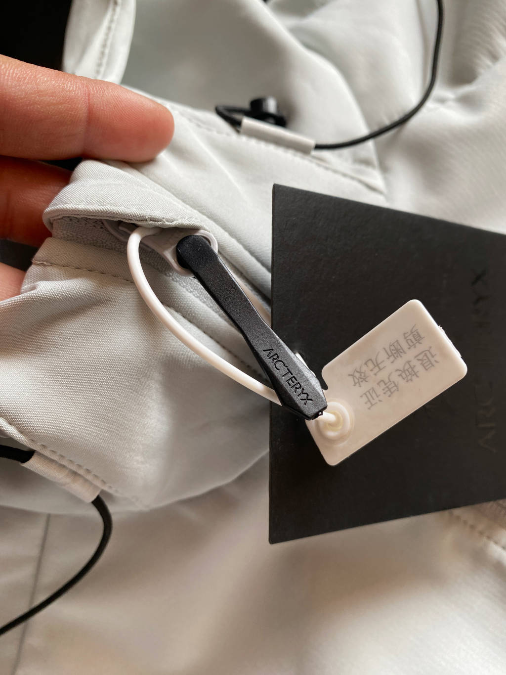 Arc'teryx Isogon Hooded Softshell Jacket