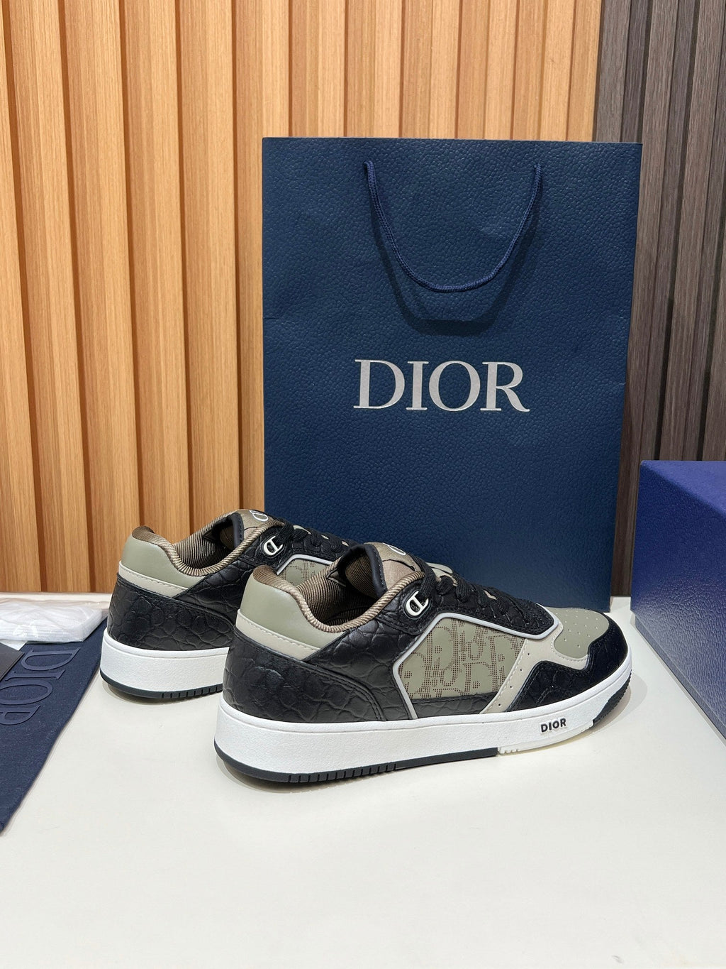 Dior B27 Unisex Sneakers – 2025 Collection