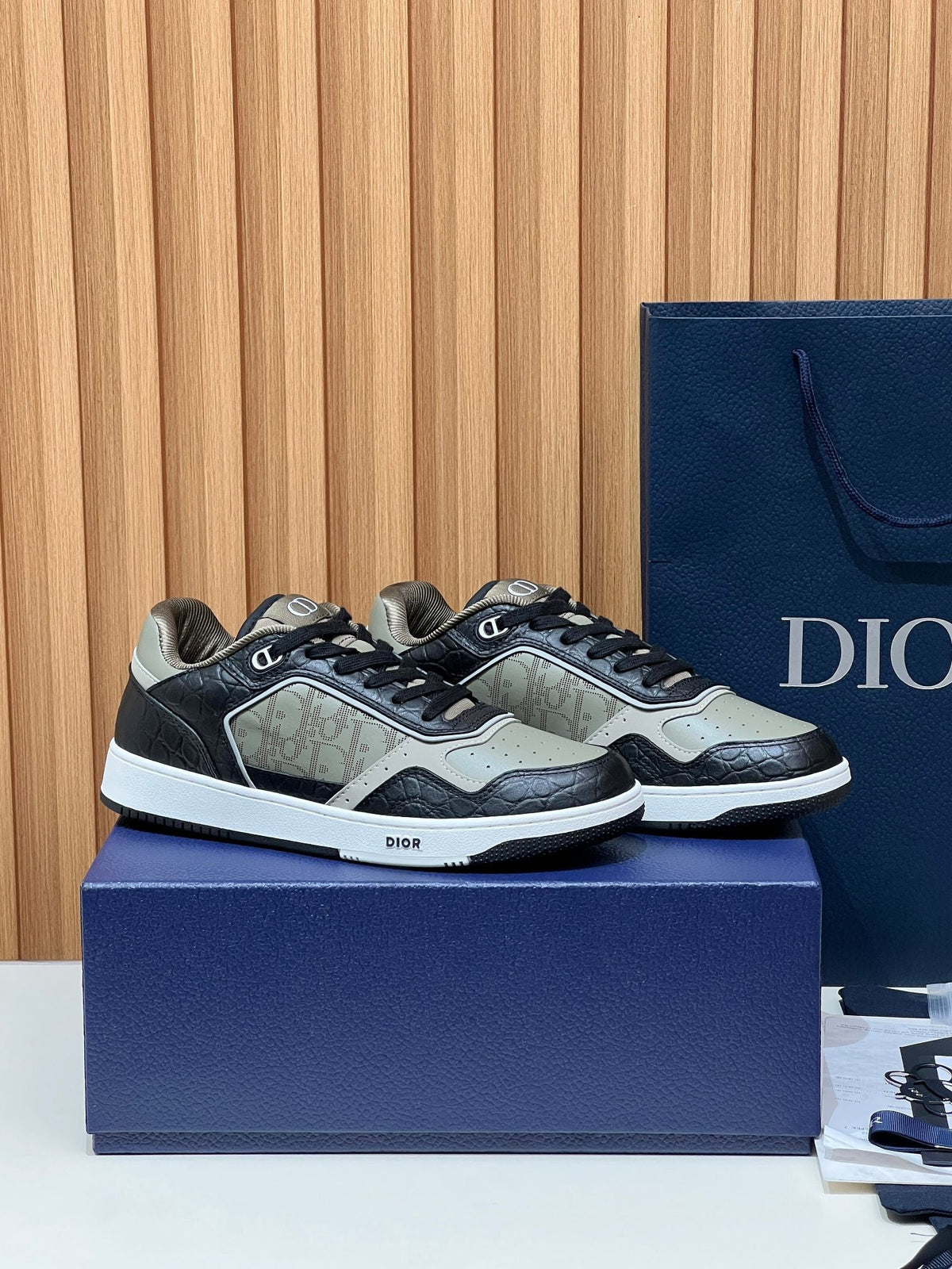 Dior B27 Unisex Sneakers – 2025 Collection