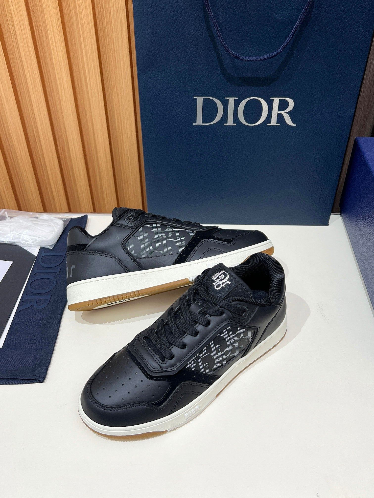 Dior B27 Couple's Sneakers – 2025 Collection