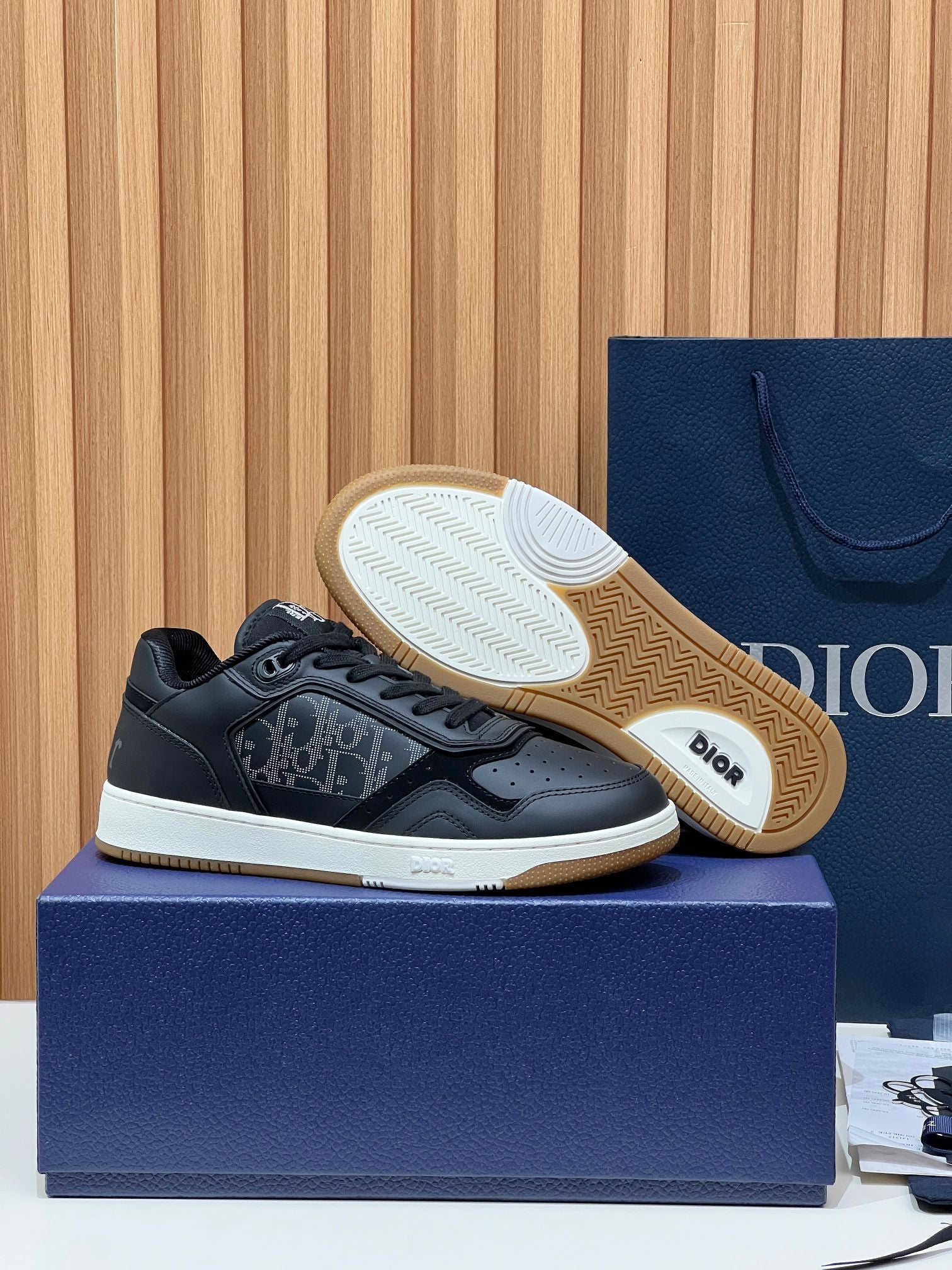 Dior B27 Couple's Sneakers – 2025 Collection