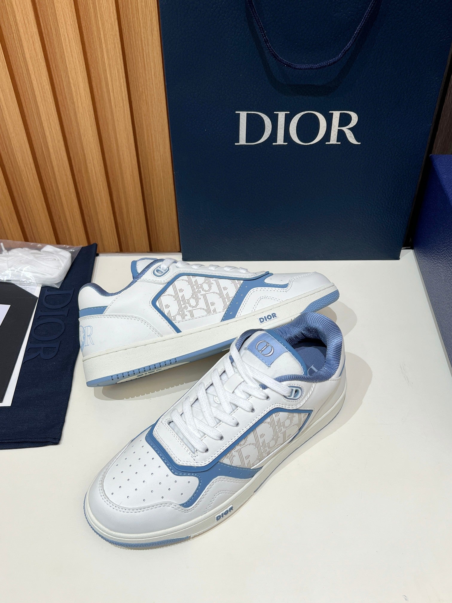 Dior B27 Couple's Sneakers – 2025 Collection