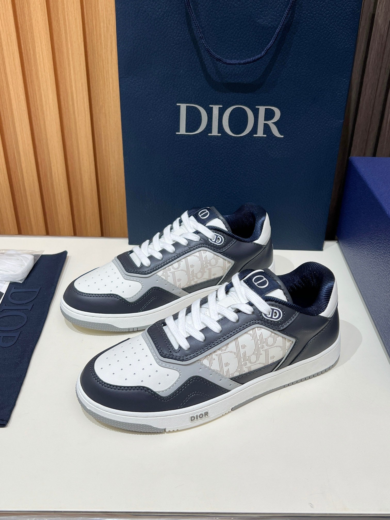 Dior B27 Couple's Sneakers – 2025 Collection