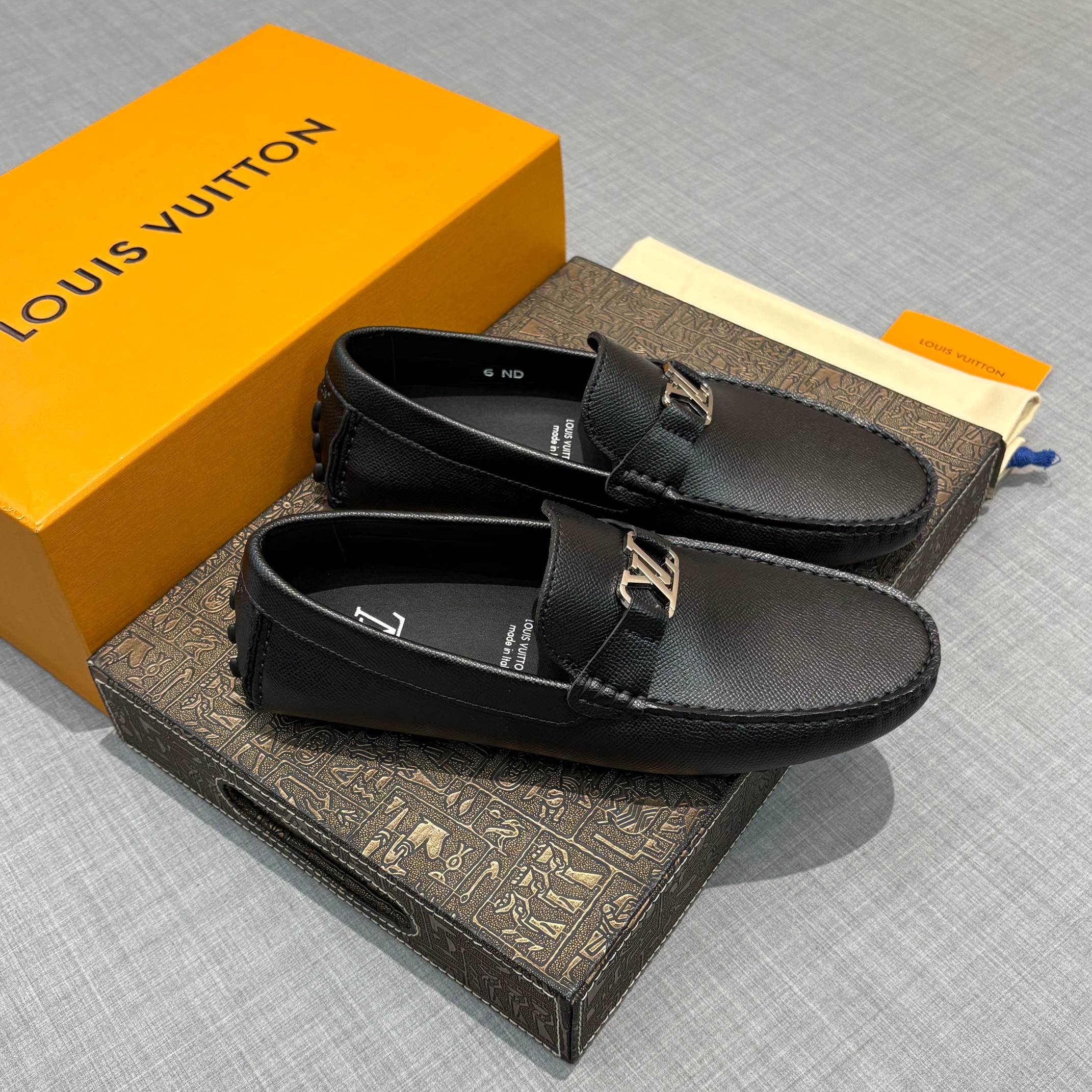Louis Vuitton Men's Lizard-Embossed Driving Shoes