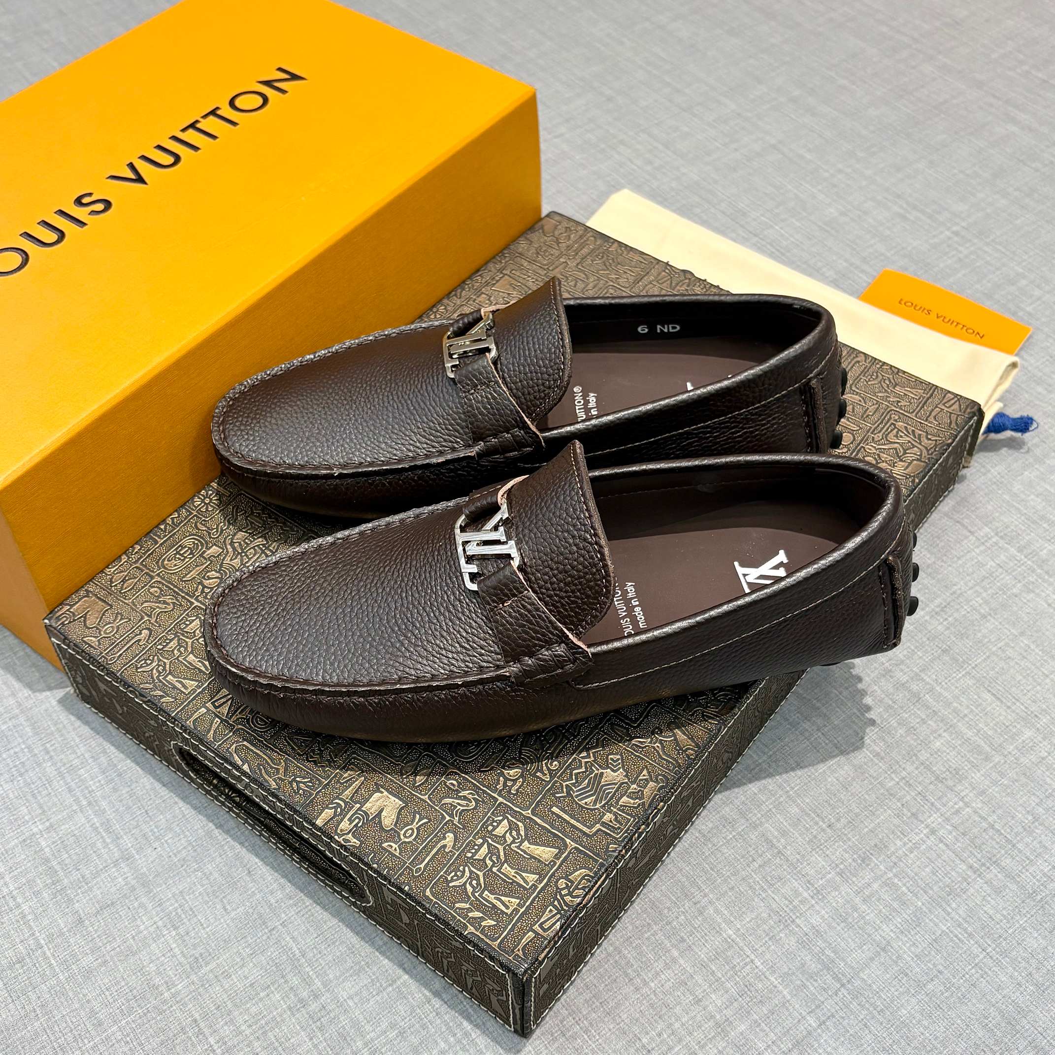 Louis Vuitton Men's Grained Leather Driving Shoes