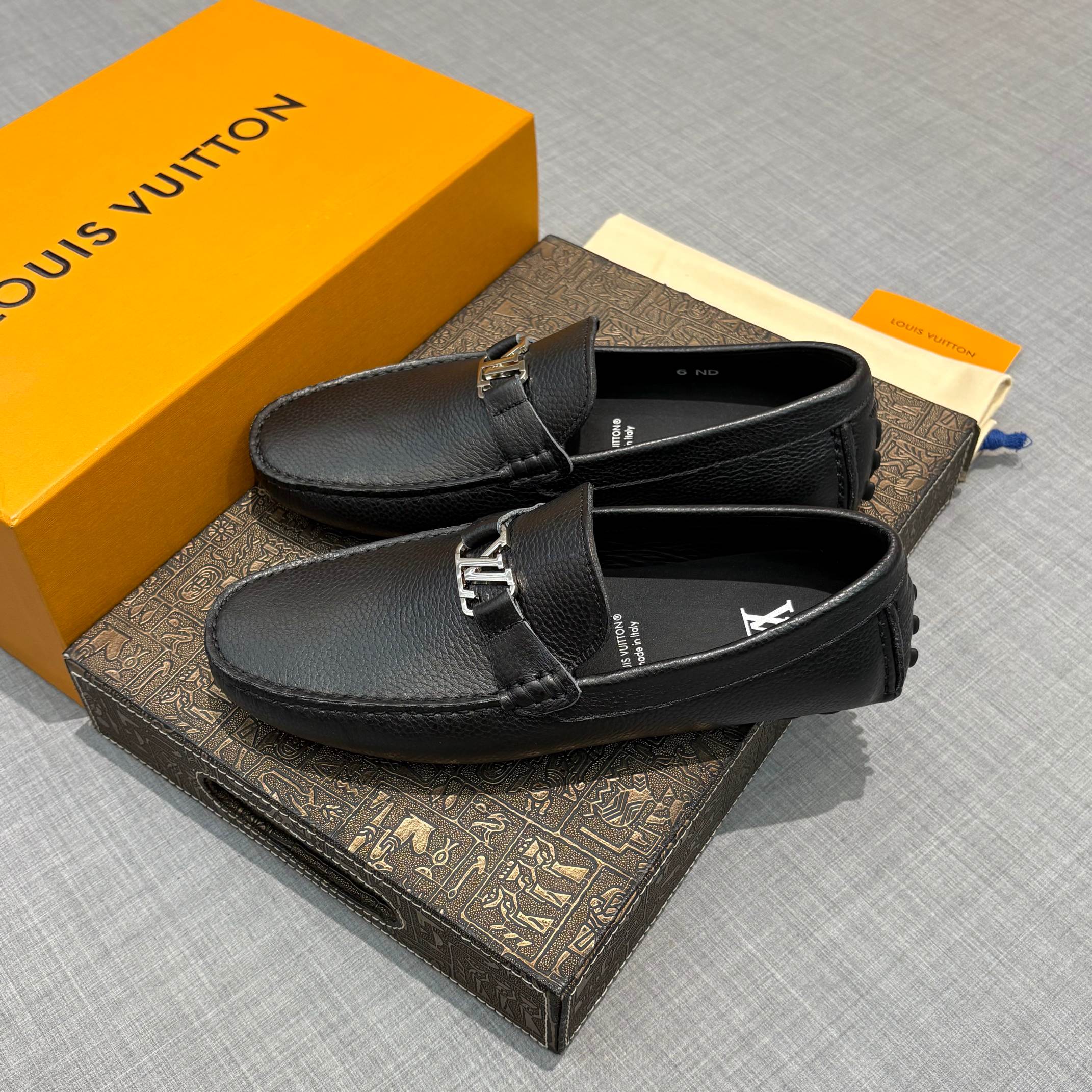 Louis Vuitton Men's Grained Leather Driving Shoes