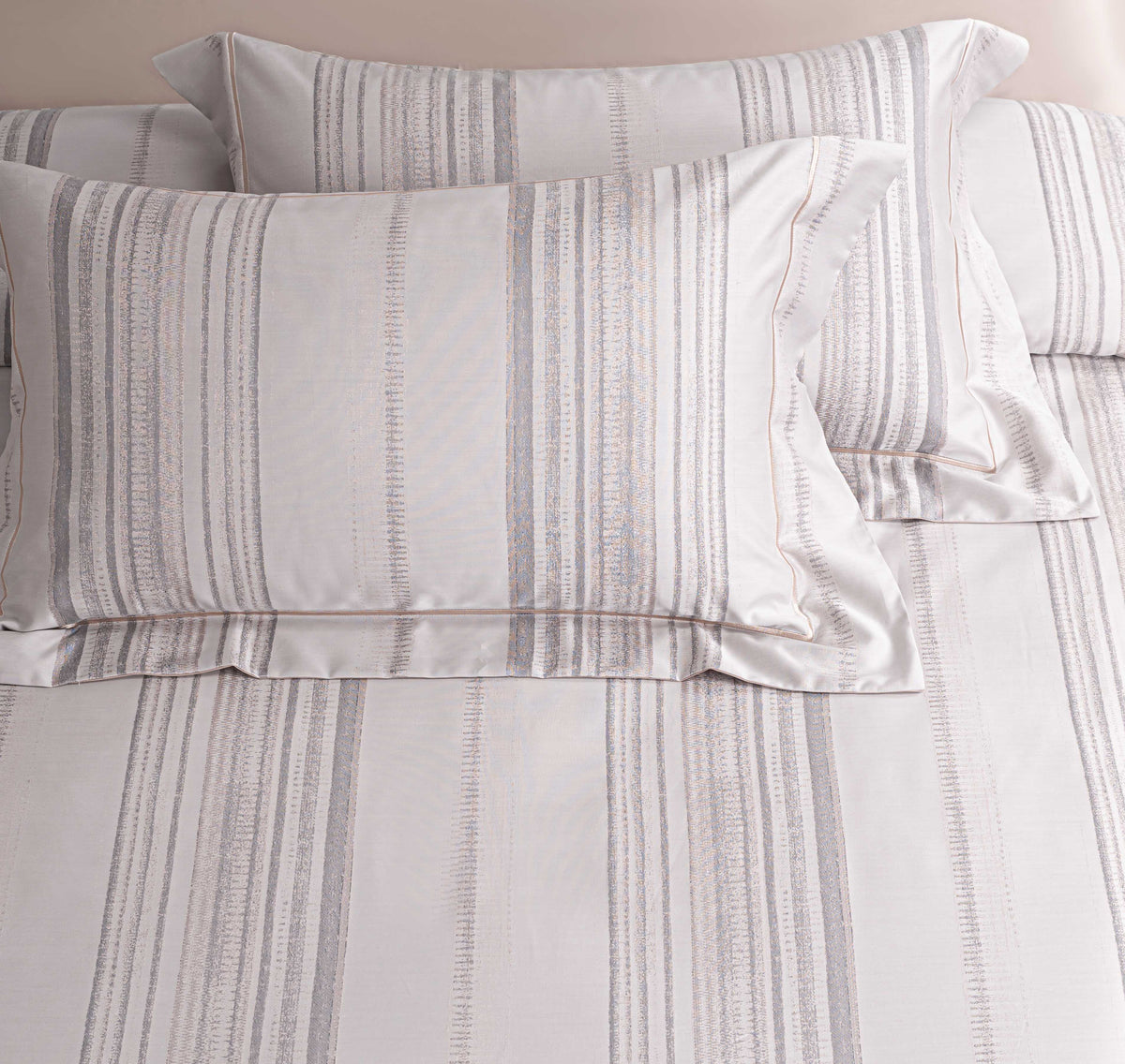Hotel Grand High-End Pima Cotton Silk Jacquard Bed Set