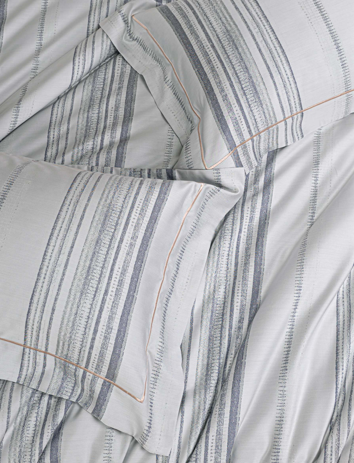 Hotel Grand Pima Cotton & Silk Jacquard Four-Piece Bedding Set