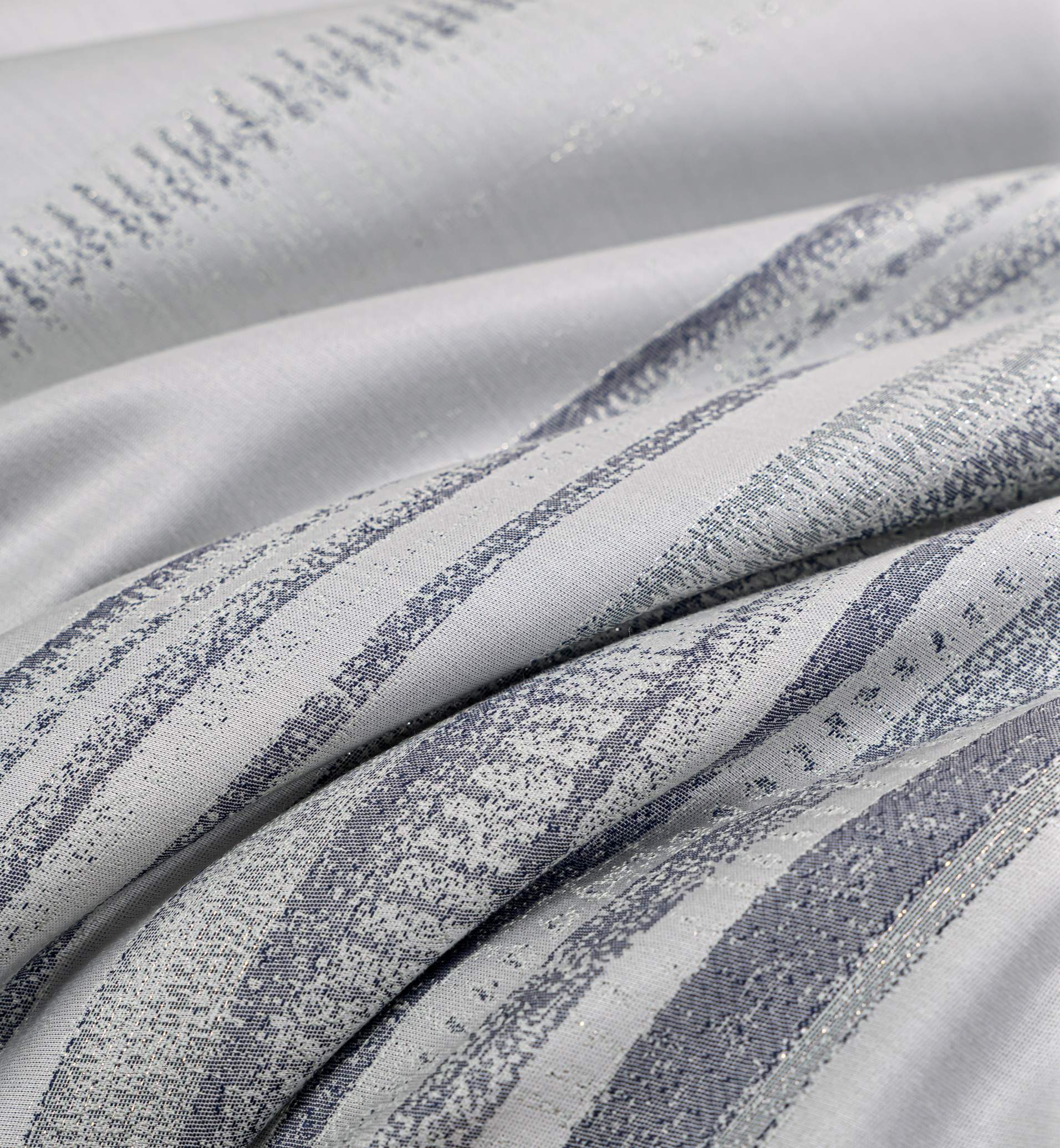 Hotel Grand Pima Cotton & Silk Jacquard Four-Piece Bedding Set