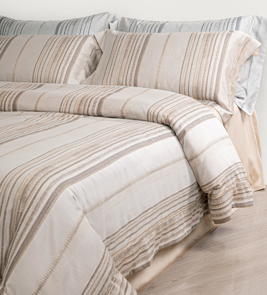 Hotel Grand Pima Cotton & Silk Jacquard Four-Piece Bedding Set