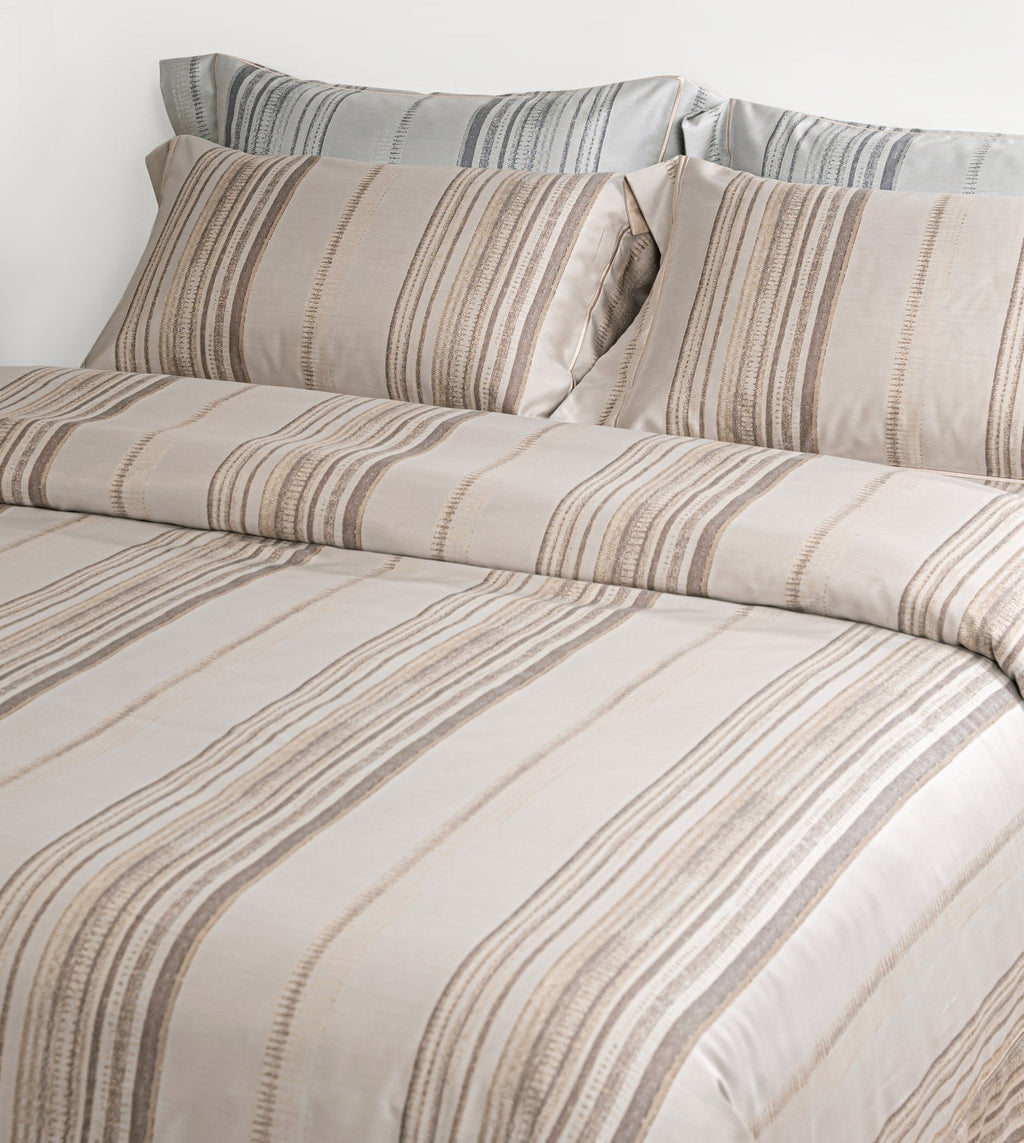 Hotel Grand Pima Cotton & Silk Jacquard Four-Piece Bedding Set