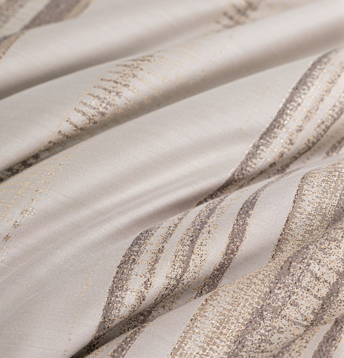 Hotel Grand Pima Cotton & Silk Jacquard Four-Piece Bedding Set