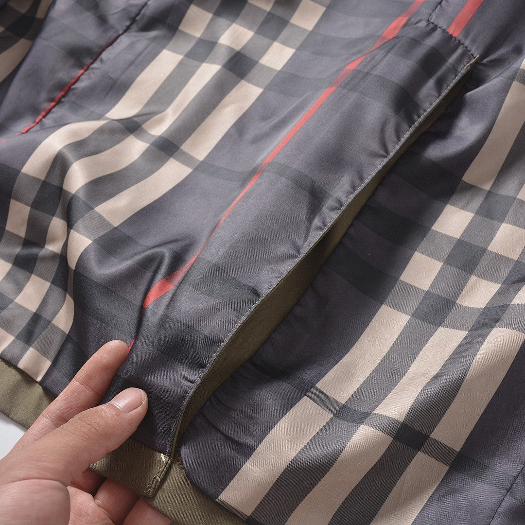 Burberry Long Double-Breasted Trench Coat – 2025FW