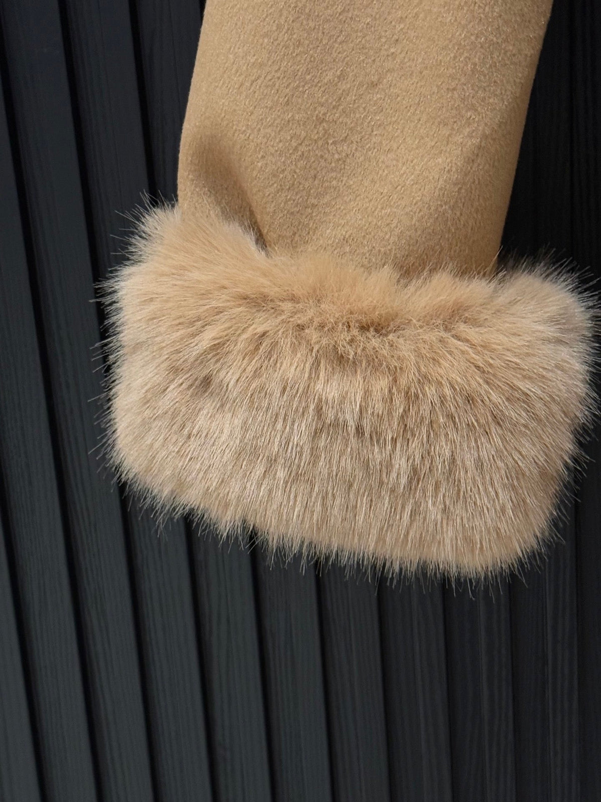Hermès Old Money Detachable Faux Fur Sleeve Coat
