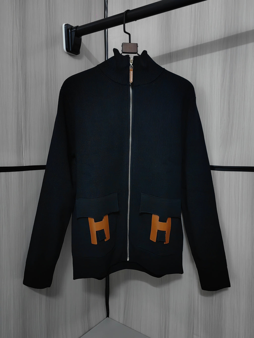 Hermès Unisex Wool-Blend Knit Cardigan – Autumn/Winter