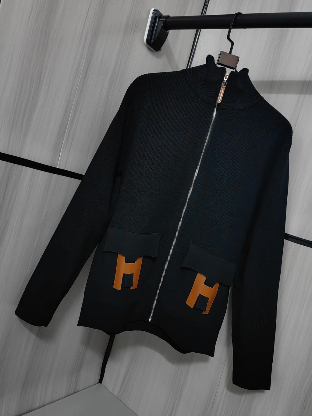 Hermès Unisex Wool-Blend Knit Cardigan – Autumn/Winter