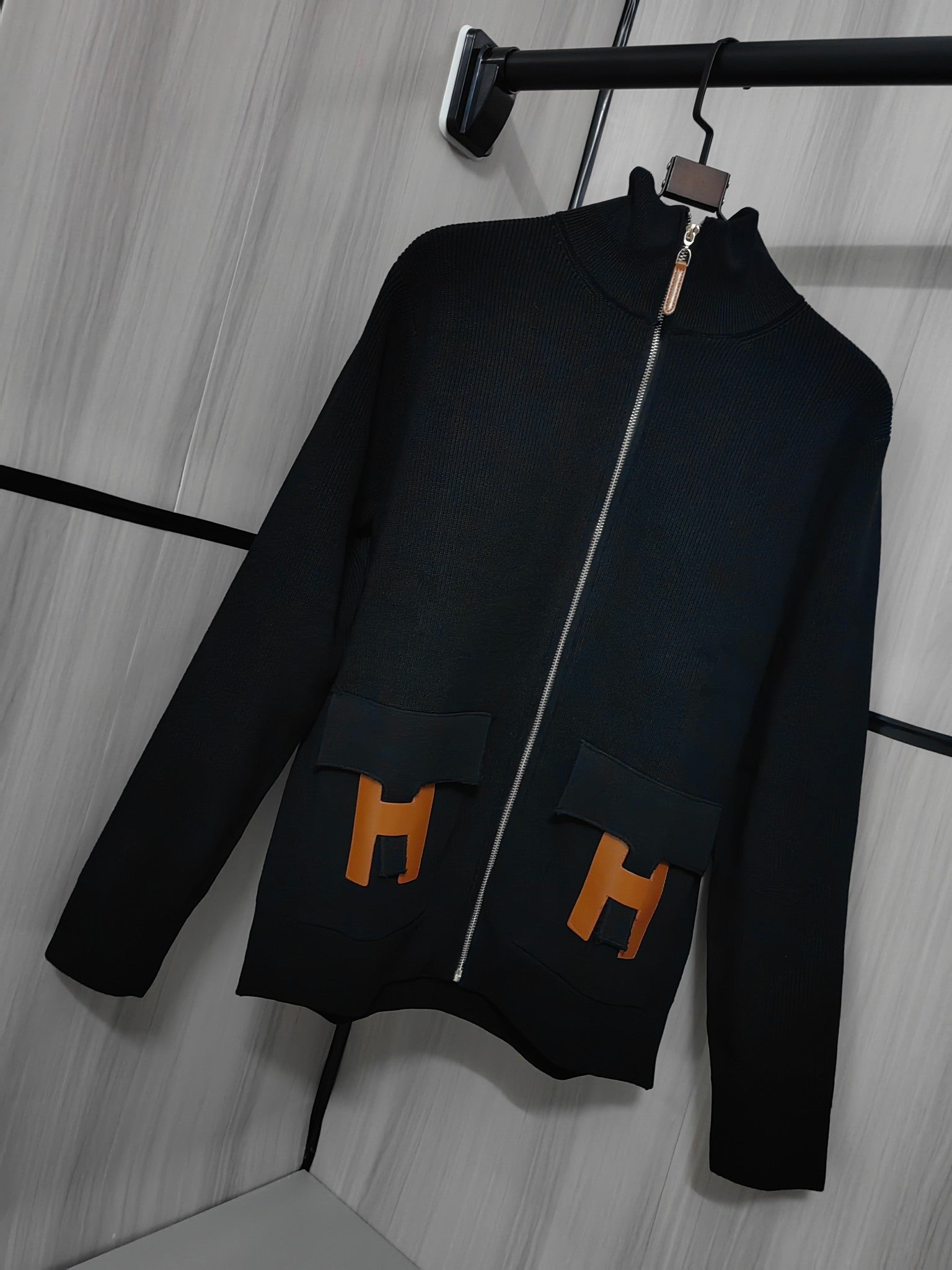 Hermès Unisex Wool-Blend Knit Cardigan – Autumn/Winter